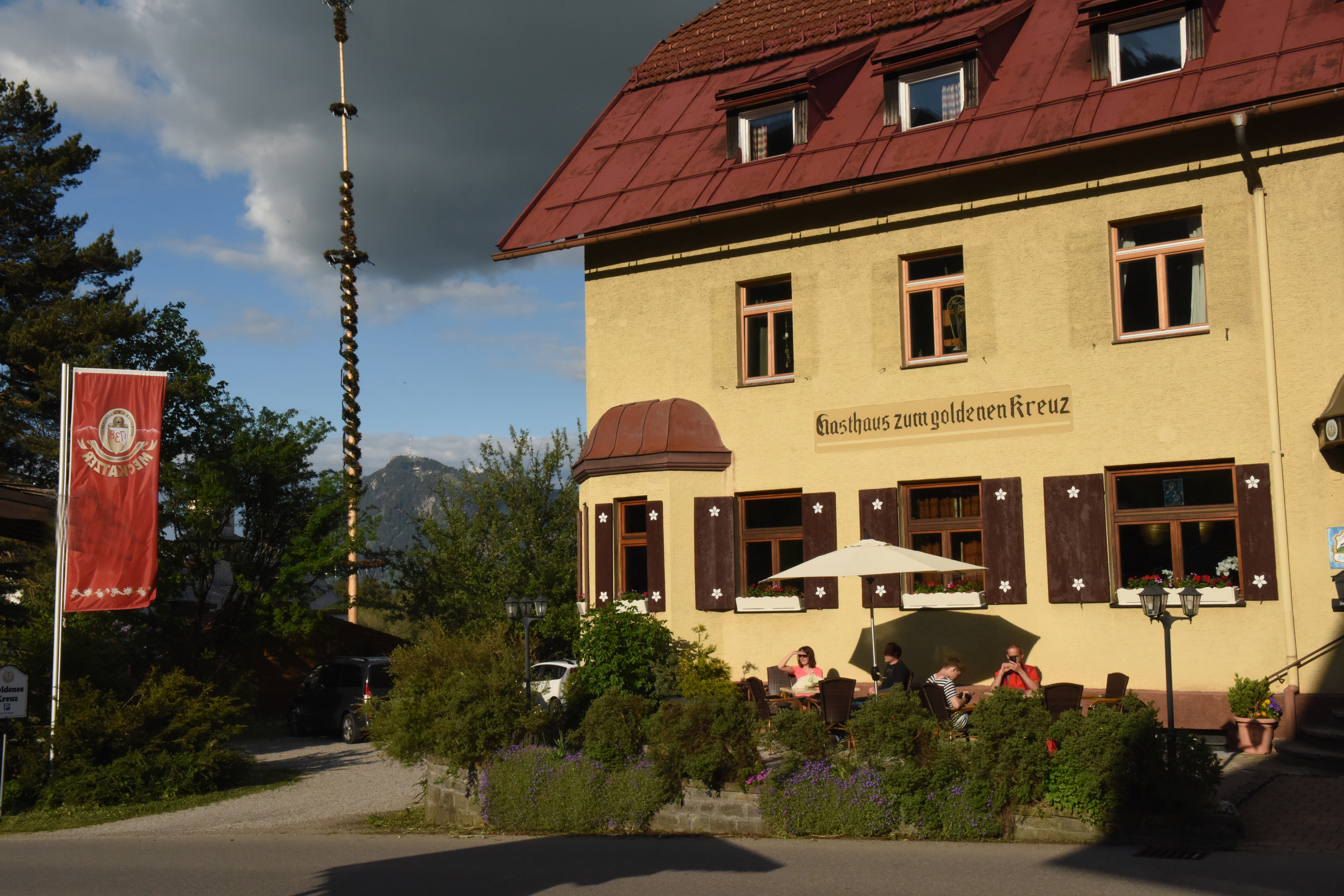Veranstaltungen im Oberallgäu: Kultur im Kreuz präsentiert: Schriefl & Bär on z`Fuaß Tour - Kultur im Kreuz präsentiert: Schriefl & Bär on z`Fuaß Tour